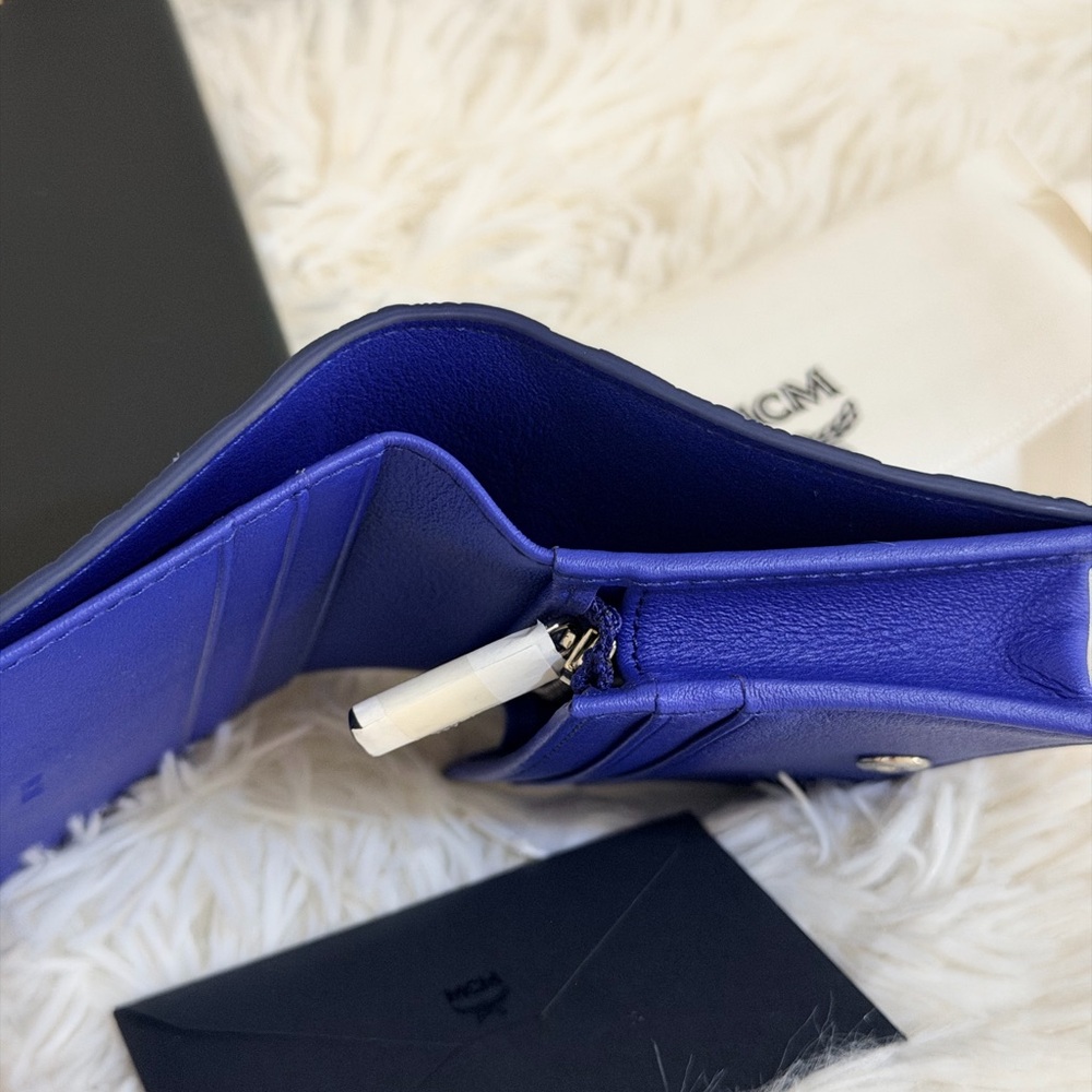 MCM Vibrant Blue Card Holder Bills Wallet - Picture 12 of 13
